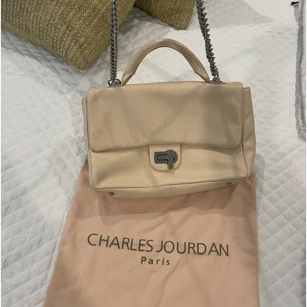 Women’s handbag Charles Jourdan . Pale pink
